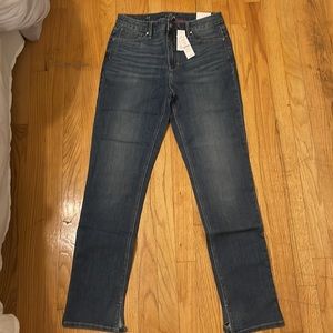 WHBM Women’s high -rise slim jeans NWT